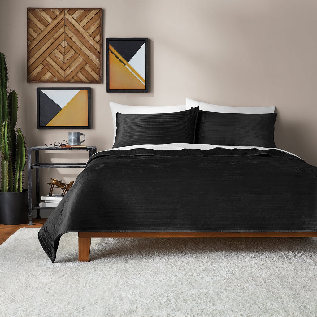 Vinmora™ Soft Velvet Quilt, Full/Queen, Rich Black, Soft & - Premium Comforter Set by Vinmora™