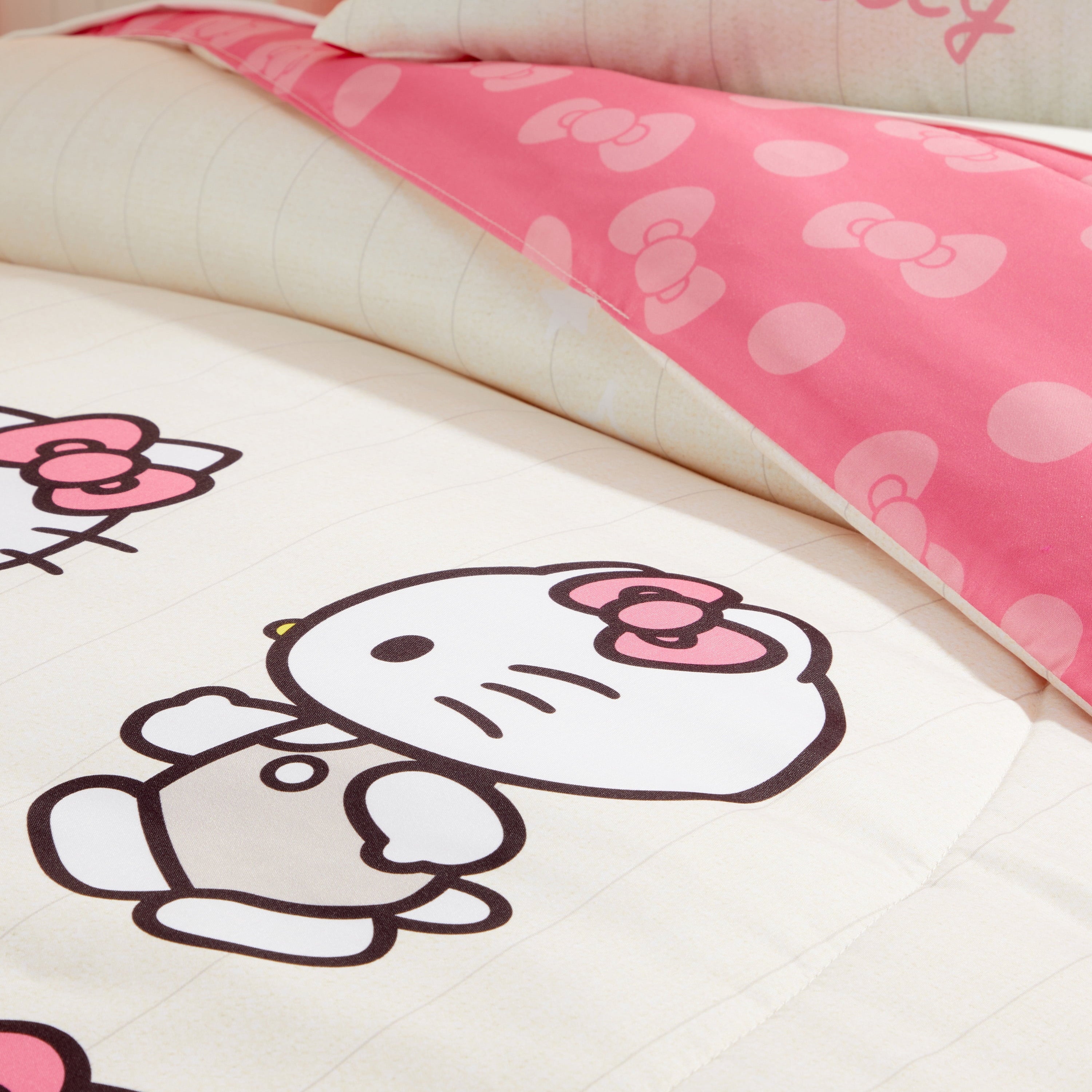 Vinmora™ Hello Kitty Reversible Comforter and Sham Set, Twin/Full - Premium Comforter Set by Vinmora™