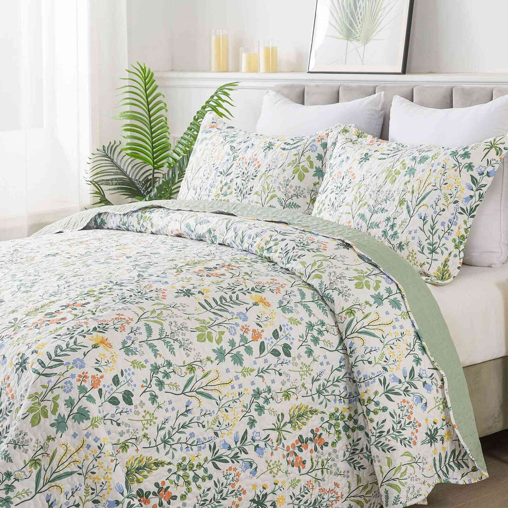 Vinmora™ WannaToo Quilt Collection Microfiber Floral Bedding Set Green - Premium Comforter Set by Vinmora™