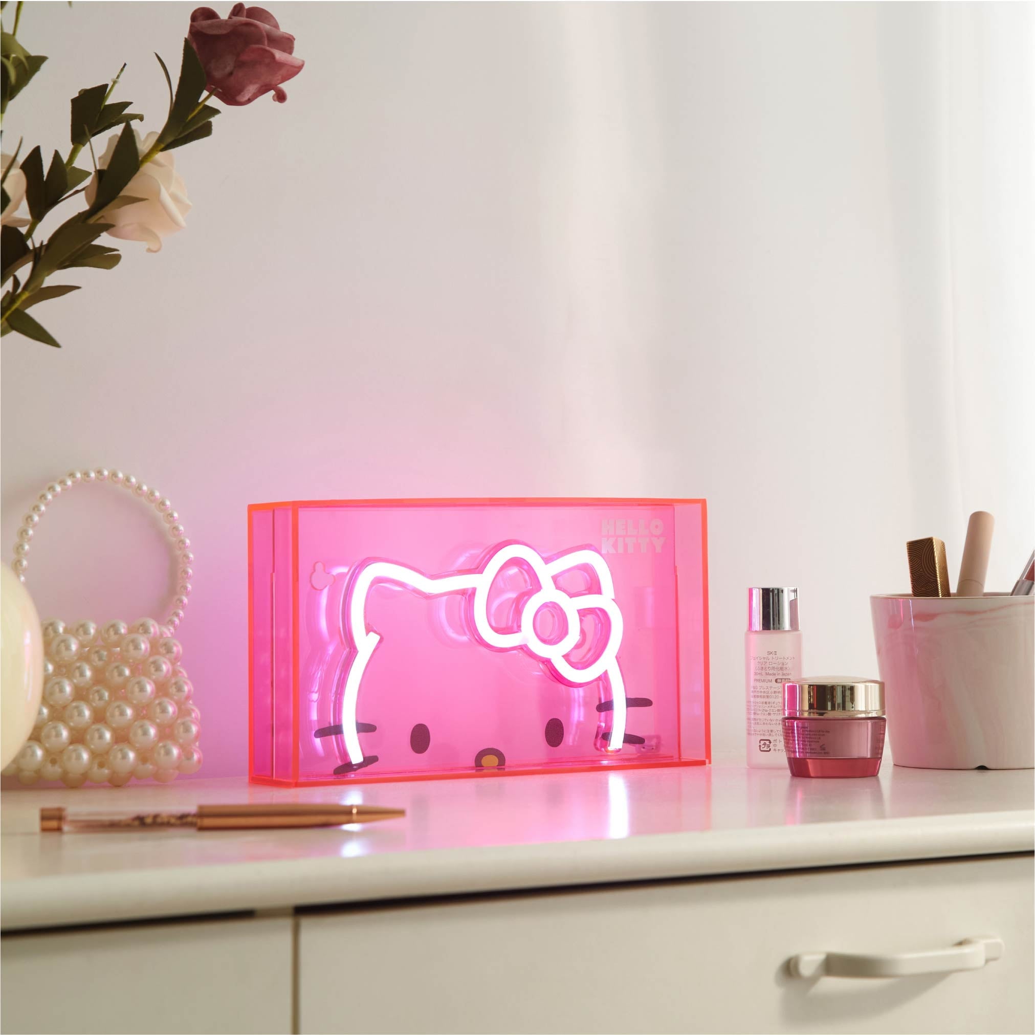 Vinmora™ Hello Kitty 9" W x 5" H Acrylic - Premium Bedding & Home by Vinmora™